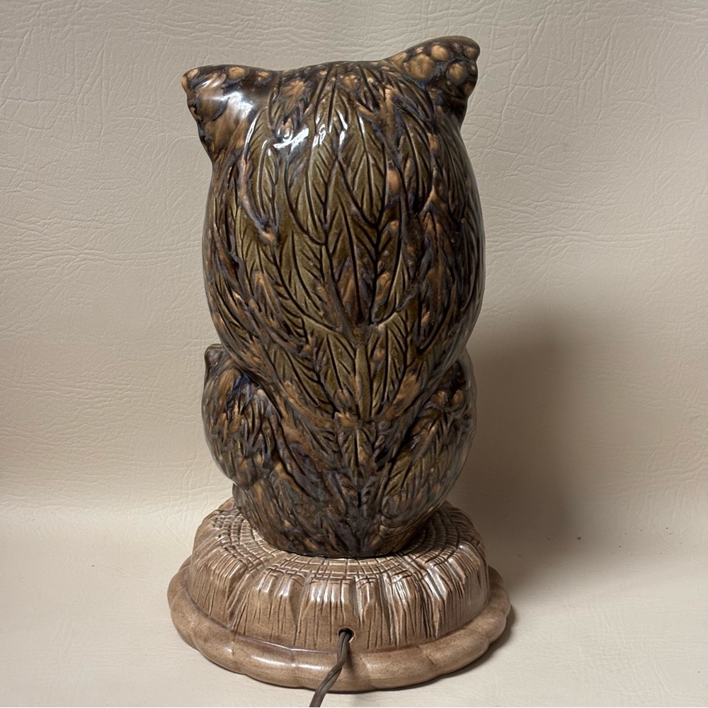 Vintage ceramic Owl & Baby lamp, often identified as a "TV lamp" from the 1970s. - Picture 6 of 8